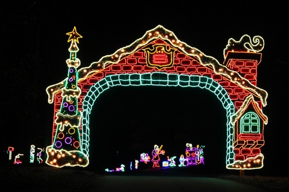 Callaway Gardens Fantasy In Lights Callaway Gardens Fantasy In Lights DESTINATIONS: Top 5 Christmas Light Displays In Georgia